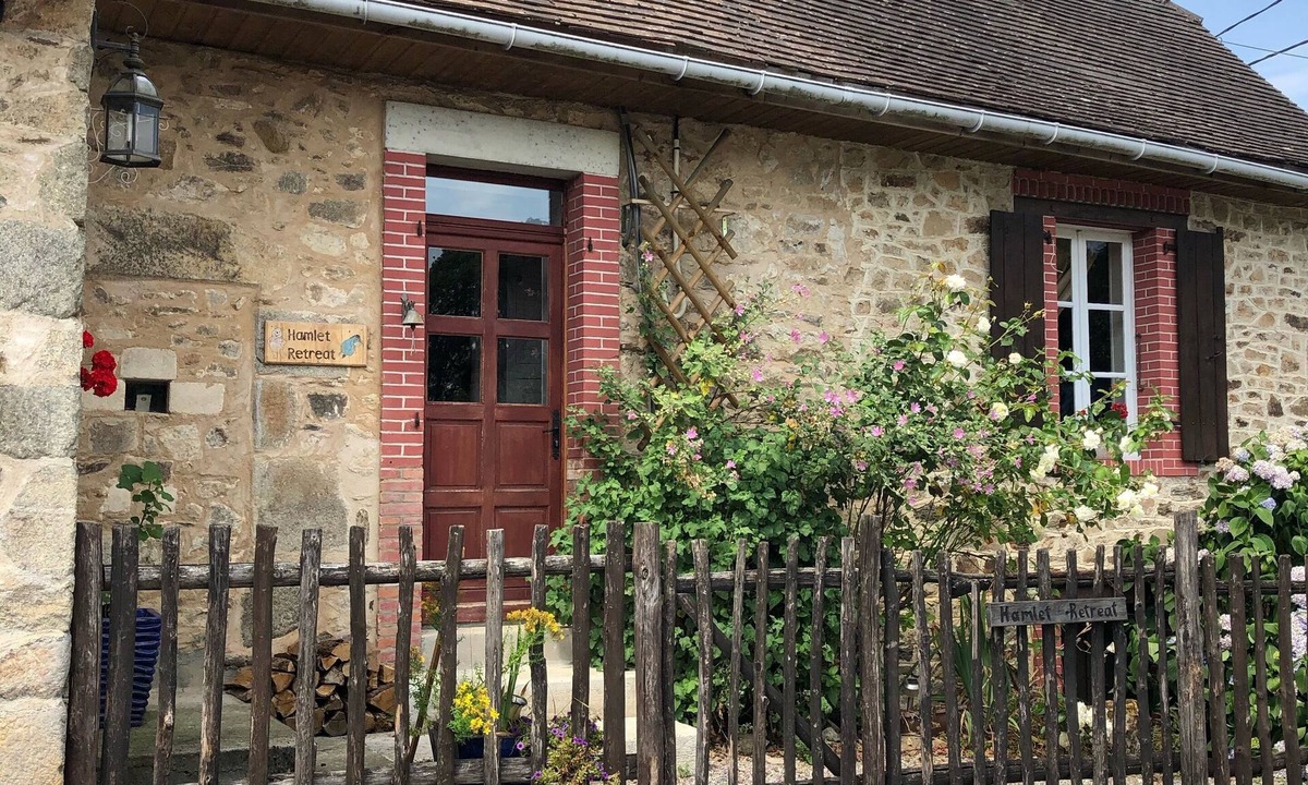 Ladignac le Long Apartment | Hunnyfields hamlets retreat
