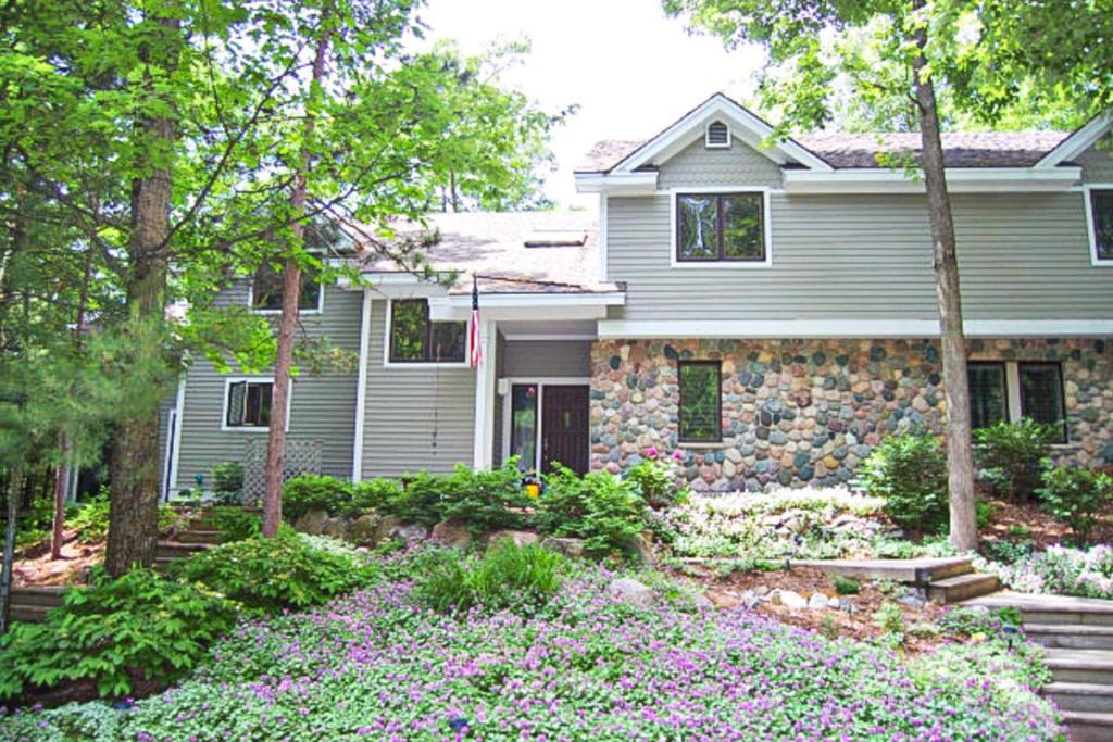 Maple City House | Hunnypot Pines