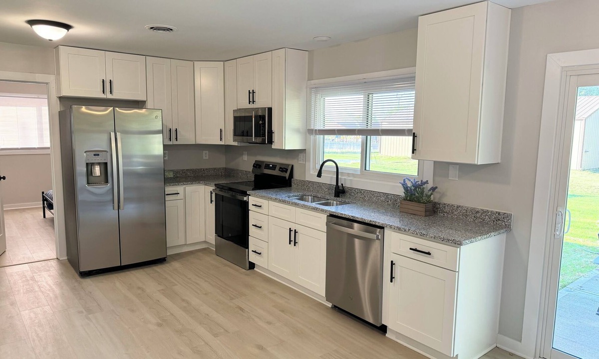 Franklin House | Hunter Hideaway: charming 3 bed/ 2 bath