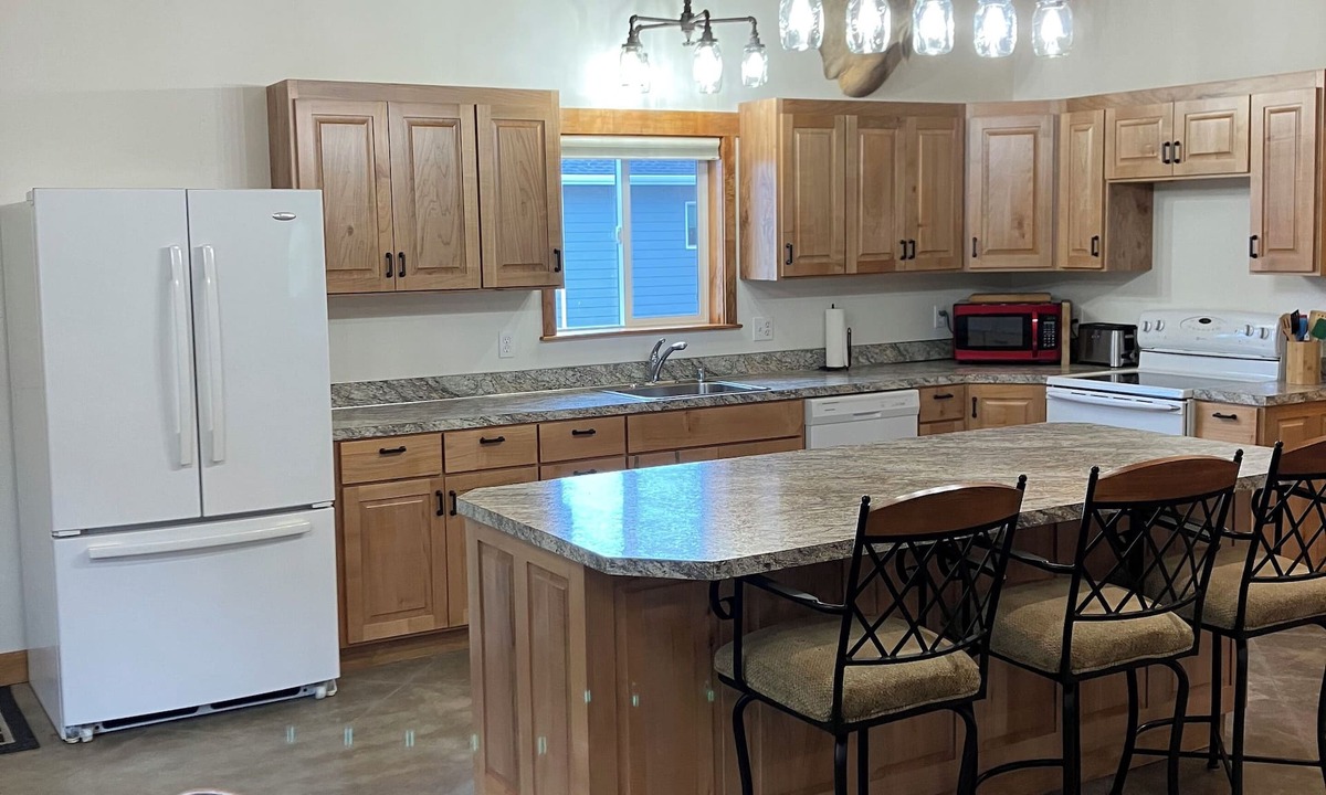 Oak Harbor Apartment | Hunter's Haven