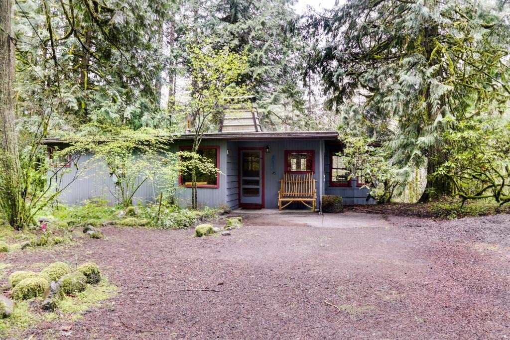 Zigzag House | Hunter's Haven