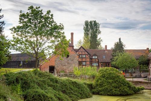 Broadwas House | Huntlands Farm Bed & Breakfast