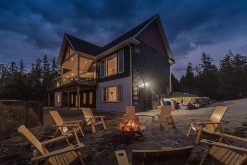 South Bruce Peninsula House | Huronia Luxury Lakefront Views and Game Room