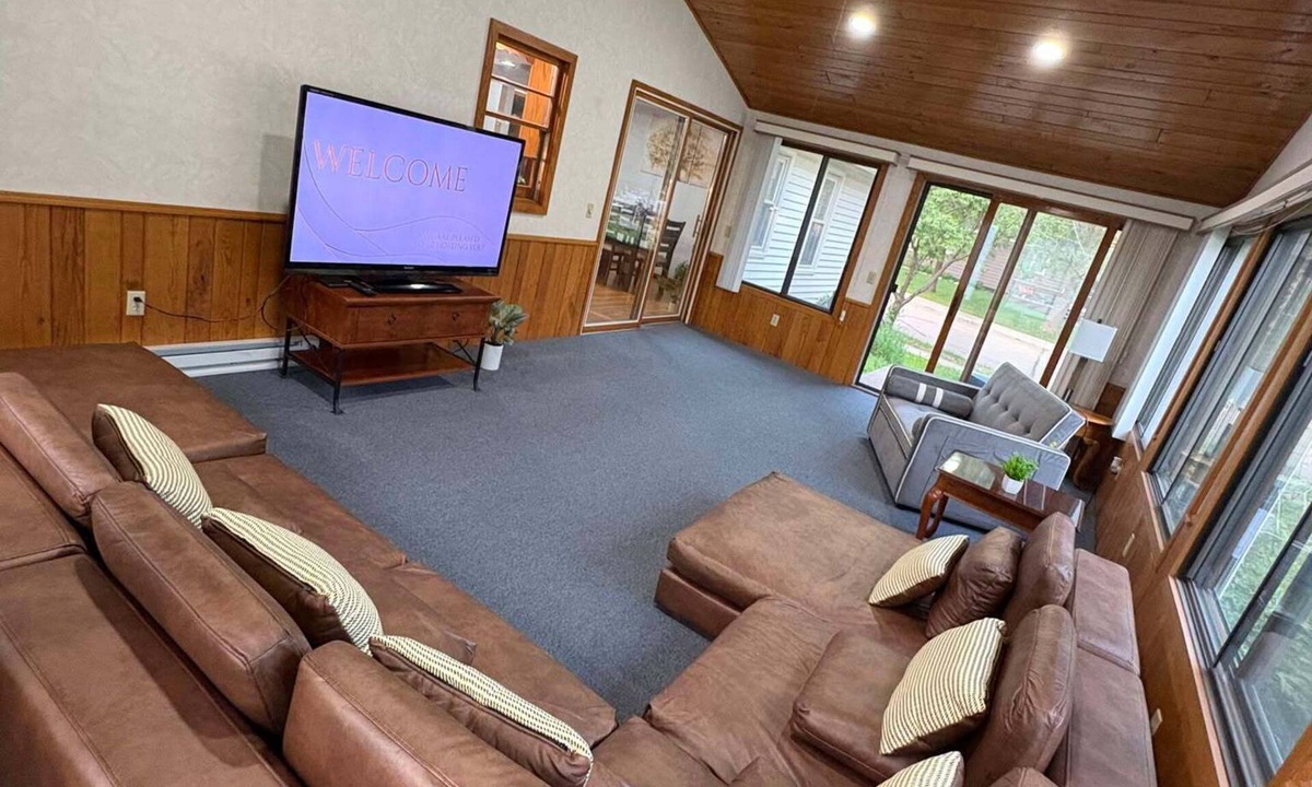 Chaska House | Hurray! Burnt Toast Friendly. We Put Families in Real Homes, Not Lobbies