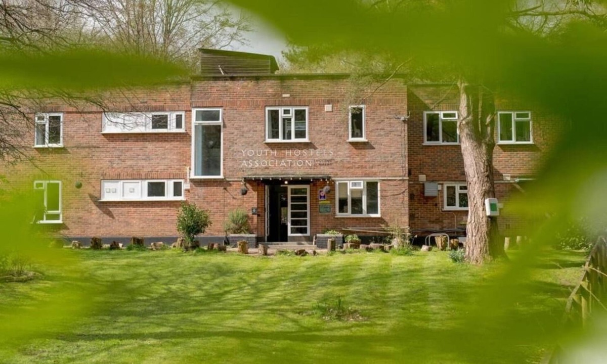 Holmbury St Mary Hostel | Hurtwood Hideout