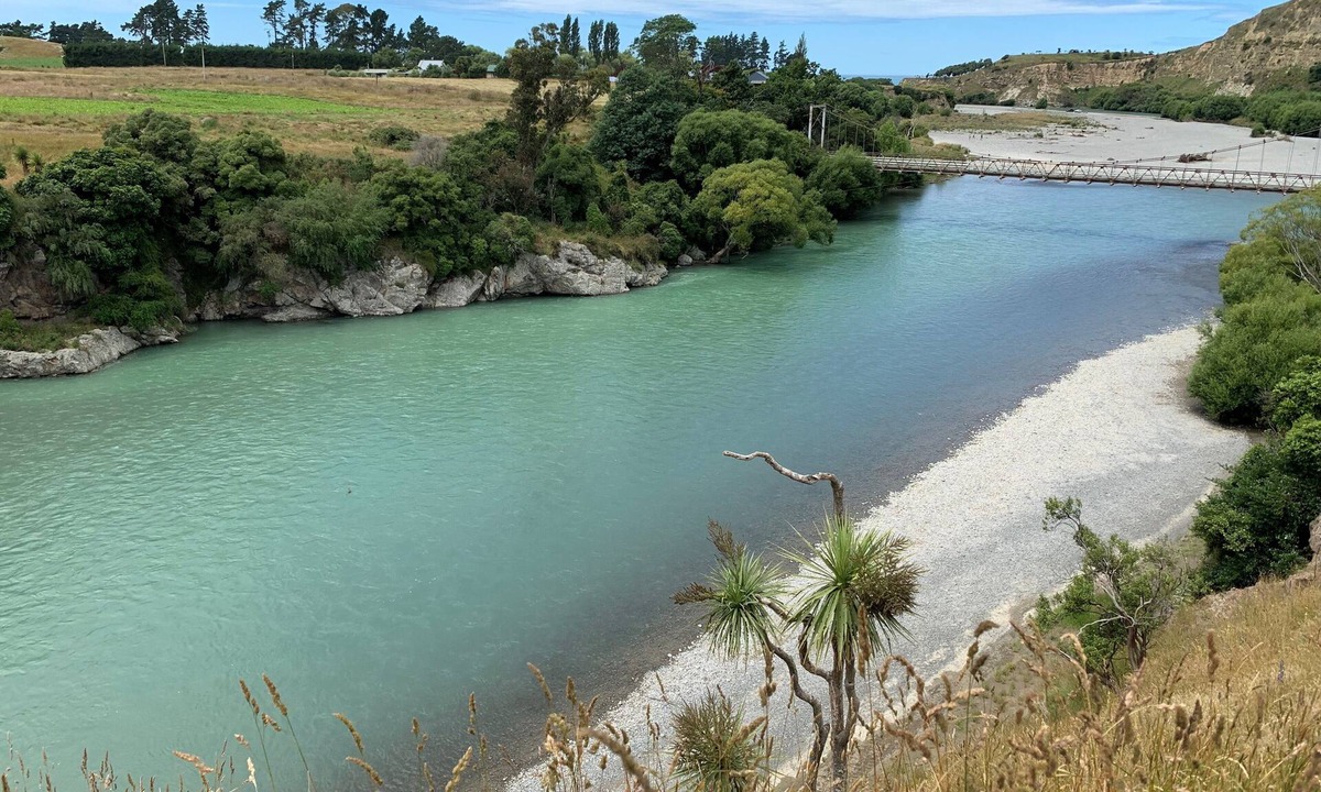 Hurunui Mouth House | Hurunui River Lodge - tranquil coastal setting