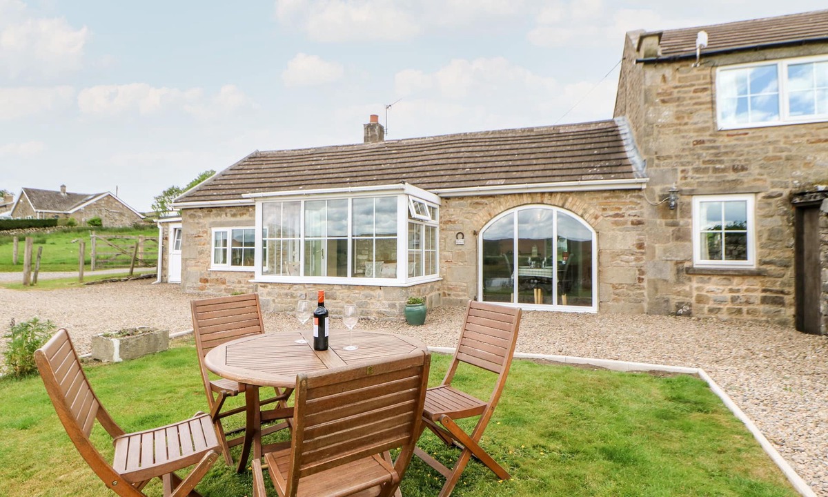 Barnard Castle Cottage | HURY LODGE, pet friendly, luxury holiday cottage in Baldersdale