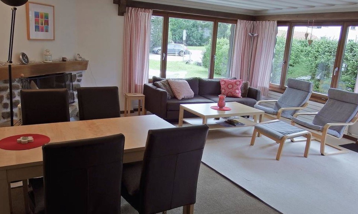 Klosters-Serneus Apartment | Hus Radaz EG 2½-Zimmerwohnung by Interhome