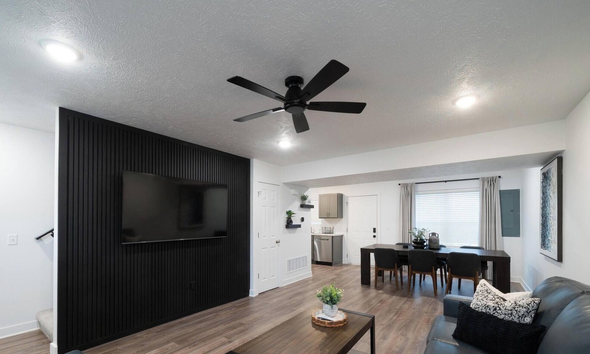 Lincoln House | Husker Getaway lV