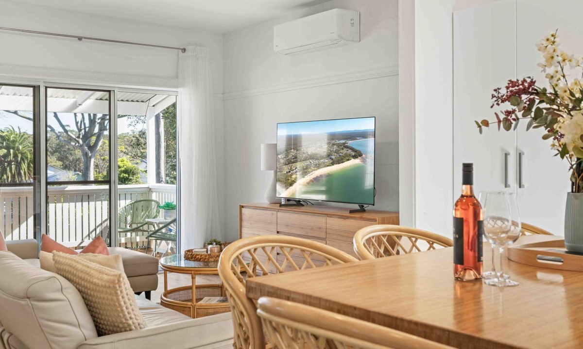 Huskisson House | Husky Beach House by Experience Jervis Bay