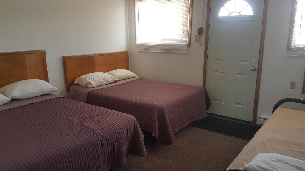 Oak Point Hotel | HWY6HOTEL