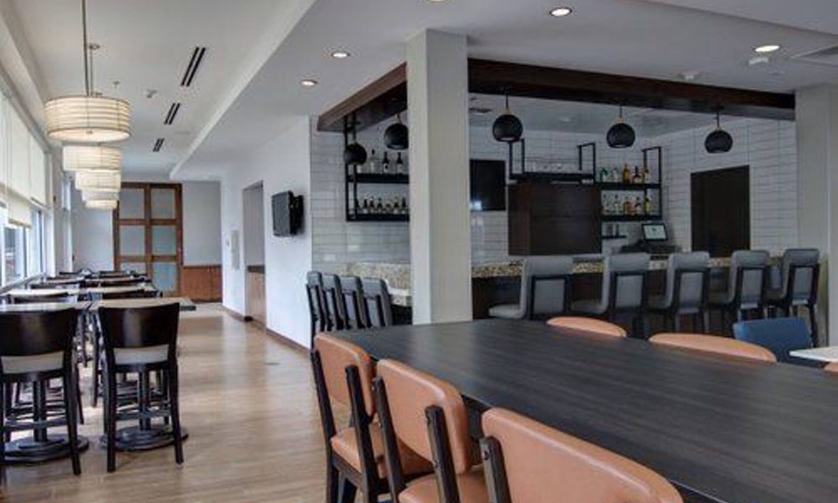 Warrenville Hotel | HYATT house Chicago/Naperville/Warrenville