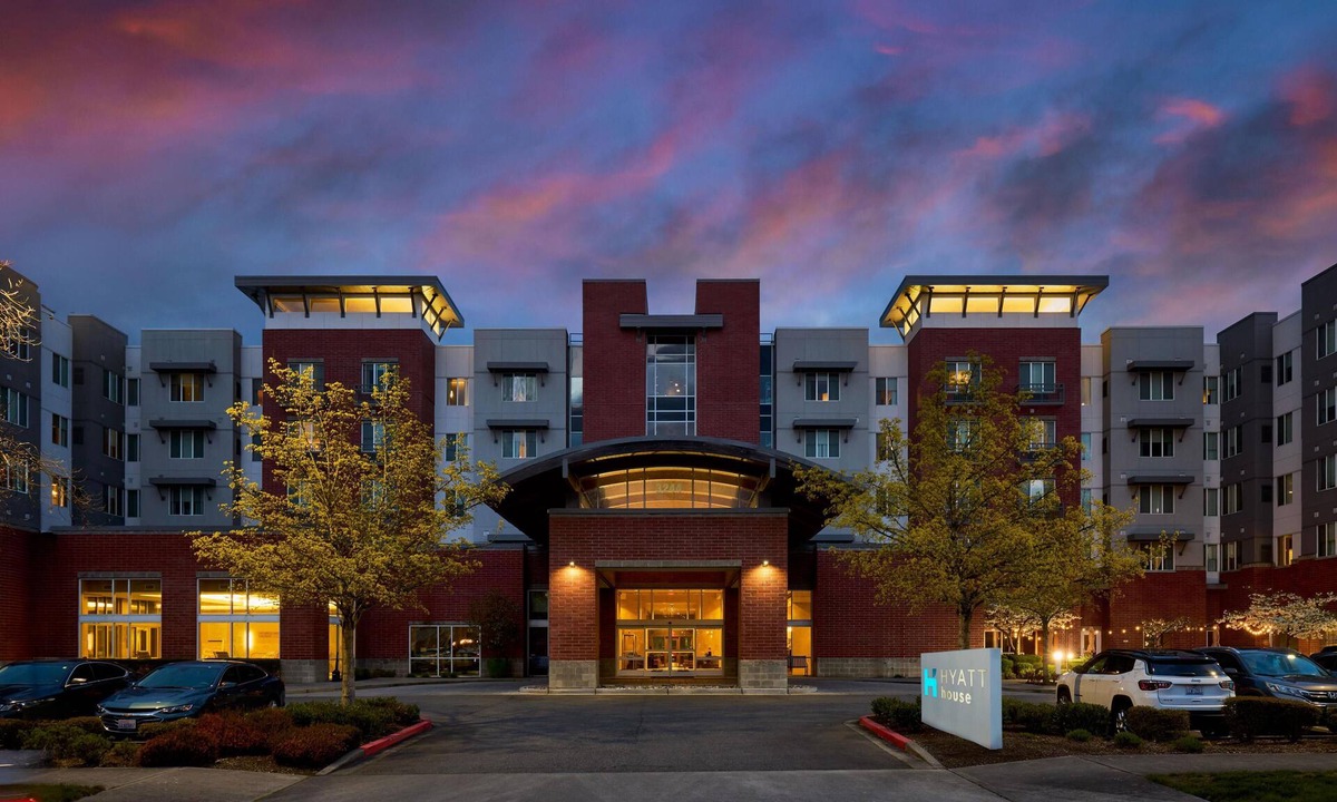 Lake Hills Hotel | Hyatt House Seattle/Bellevue
