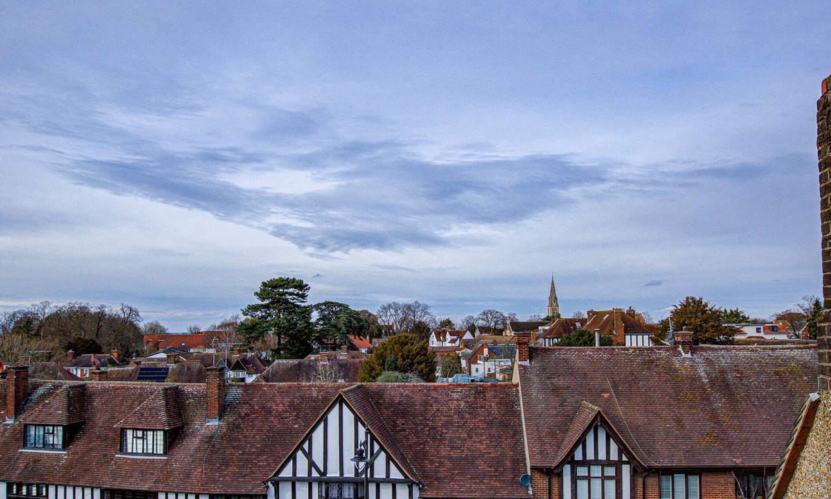 Sutton Apartment | Hybrid Resi - Cheam