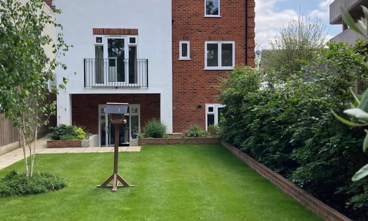 Beverley Apartment | Hybrid Resi - New Malden