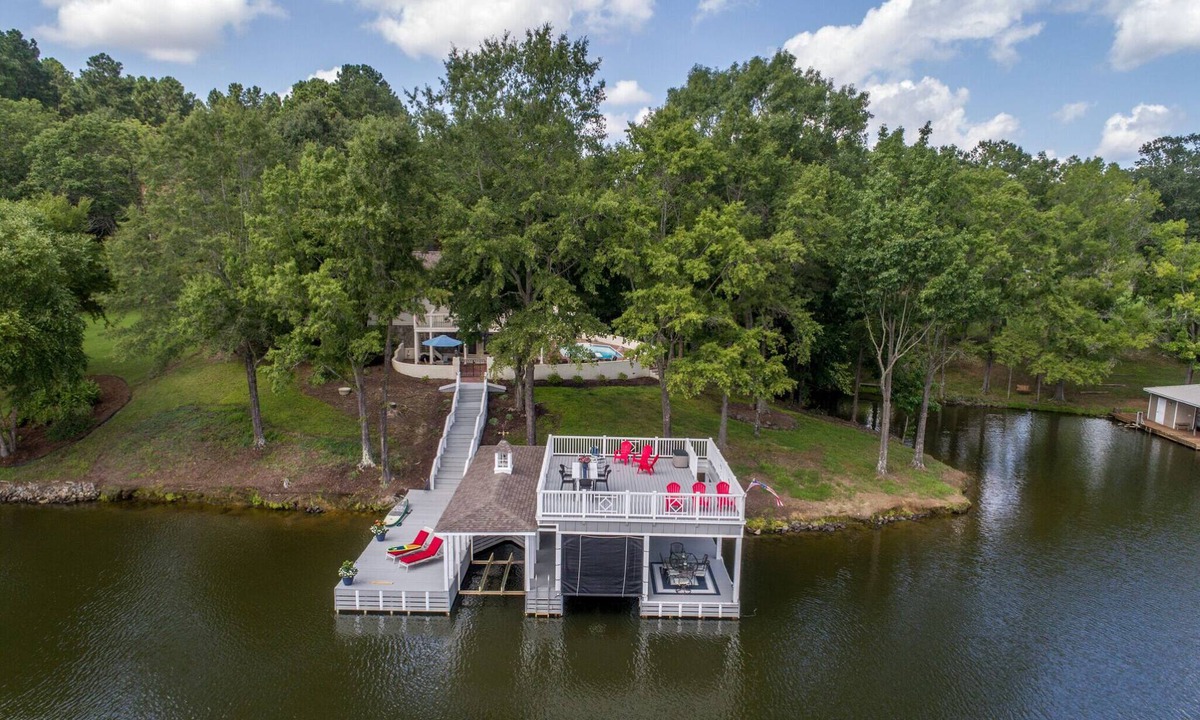 Leasburg House | Hyco lake with pool , huge views, X large boathouse,