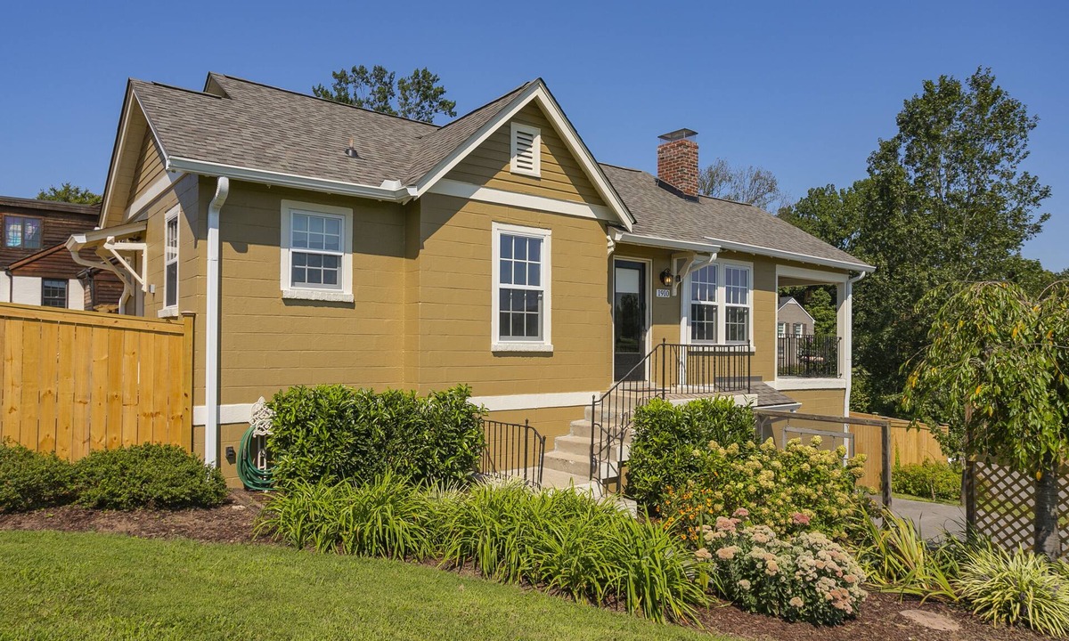 Lockeland Springs House | Hydrangea | Golf Course Views, Pet Friendly, 3BR