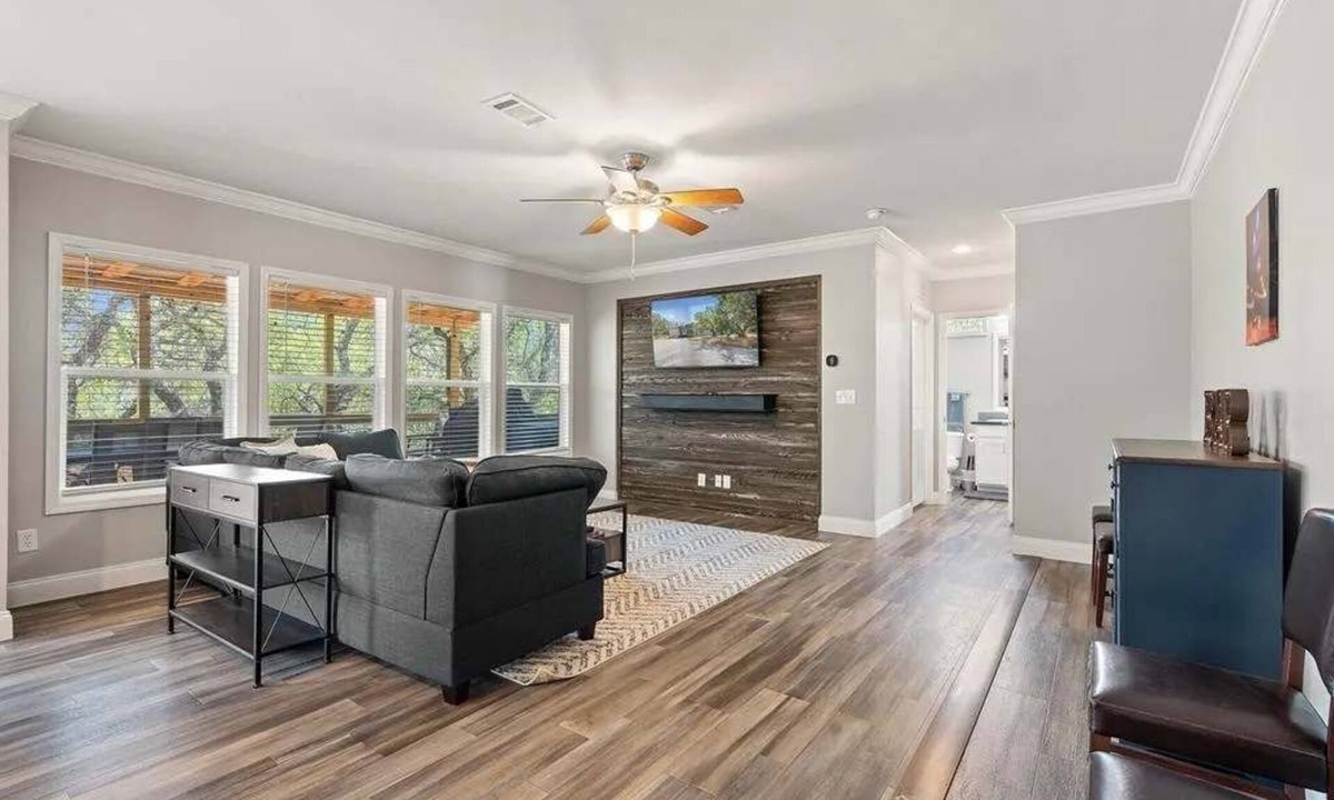 Hye House | Hye Life in the Hill Country!