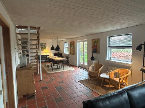 Horning Villa | Hyggelig 2 plans villa i Hørning