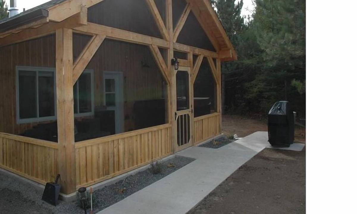Searchmont Cabin | Hyggeligt Hus getaway