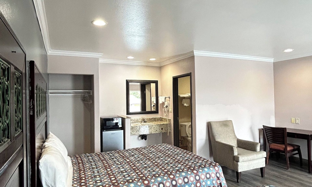 La Habra Hotel | HYLAND MOTEL
