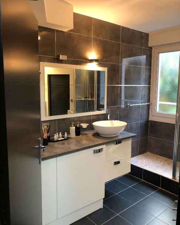 Cote Ouest Ormeaux Apartment | Hyper centre - Balcon/Parking