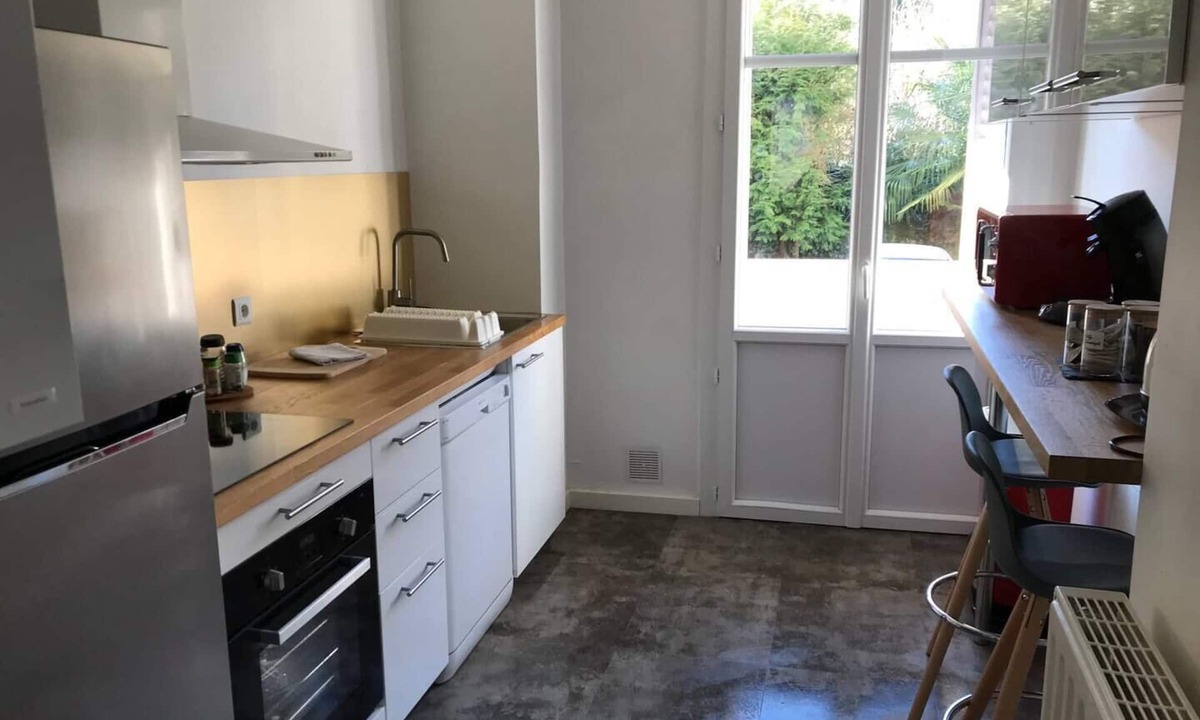 Tarbes Apartment | Hyper Centre: Bright 2-bedroom designer apartment.