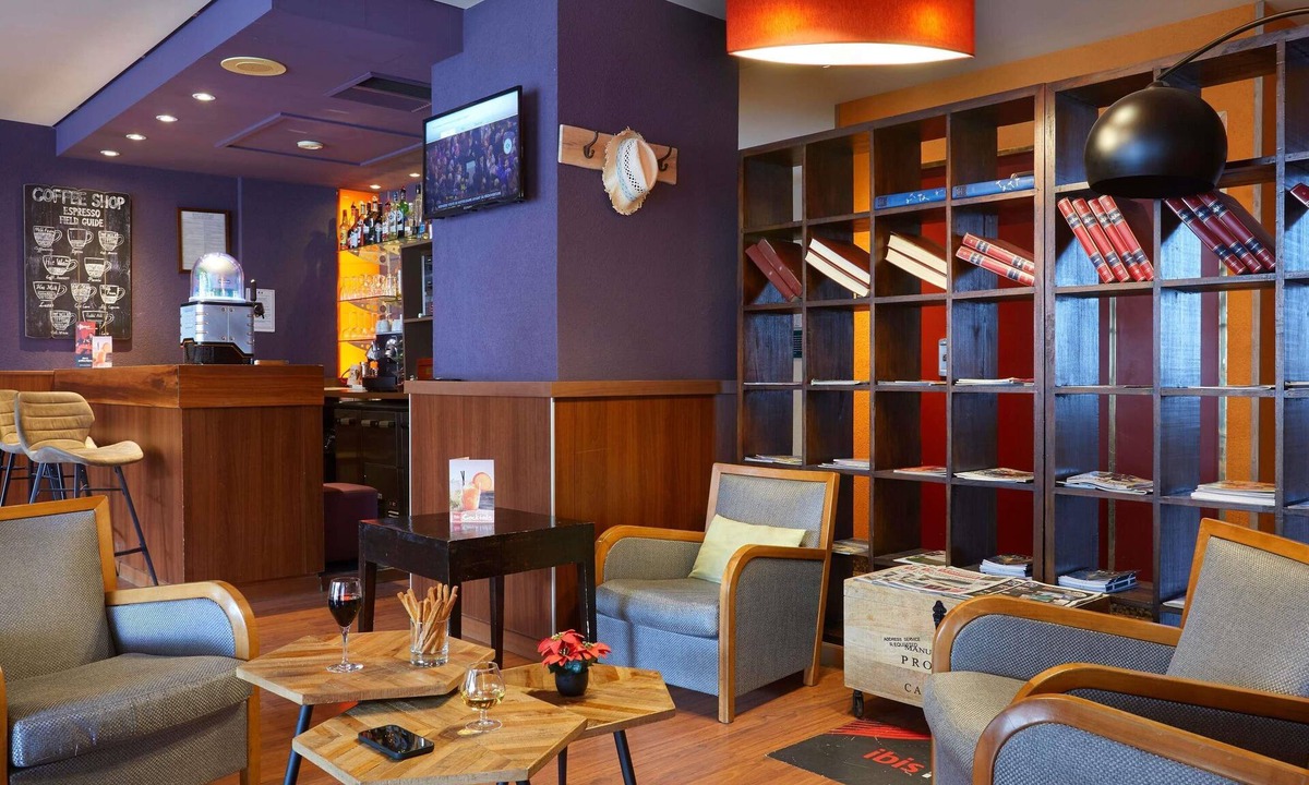 Ambilly Hotel | ibis Annemasse