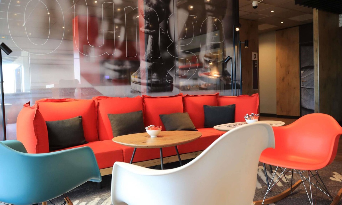 Aurillac Hotel | ibis Aurillac