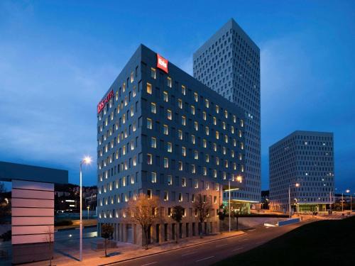 Santa Coloma de Gramenet Hotel | Ibis Barcelona Santa Coloma