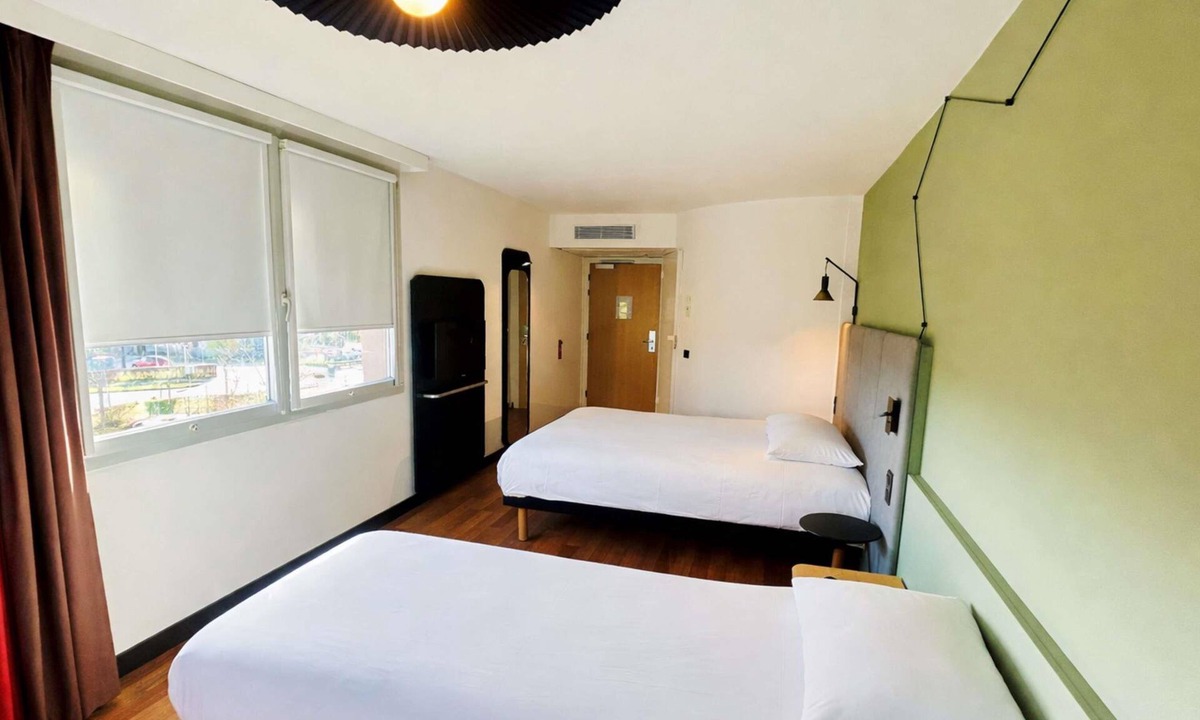 Beauvais Hotel | ibis Beauvais Aeroport