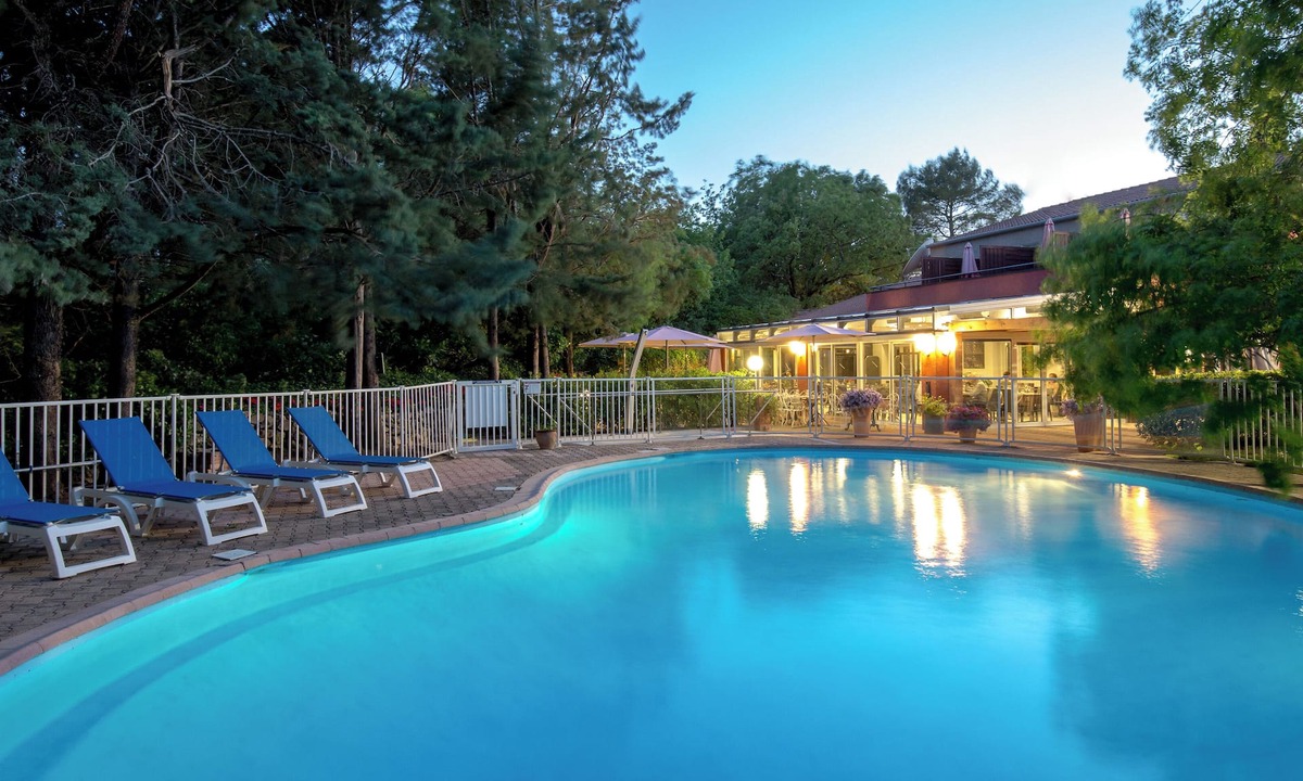 Brignoles Hotel | ibis Brignoles