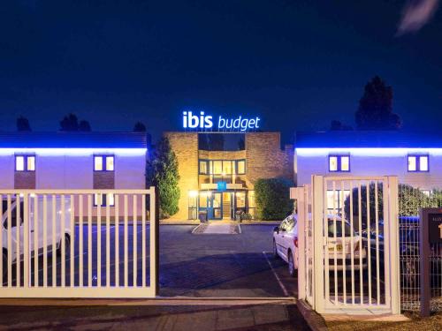 Chatellerault Hotel | ibis budget Châtellerault Nord