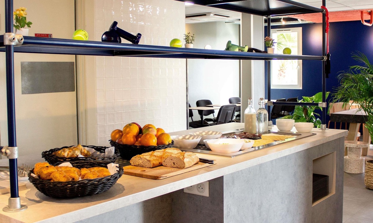 Aimargues Hotel | ibis budget Lunel Porte de Camargue