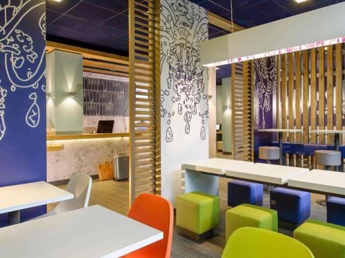 Saint-Genis-Laval Hotel | ibis budget Lyon Sud St Genis Laval