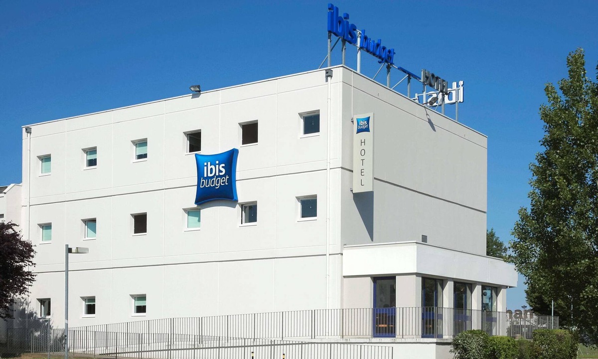 Poitiers Hotel | ibis budget Poitiers Sud