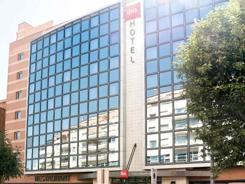 Issy-les-Moulineaux Hotel | ibis Issy les Moulineaux "Val de Seine"