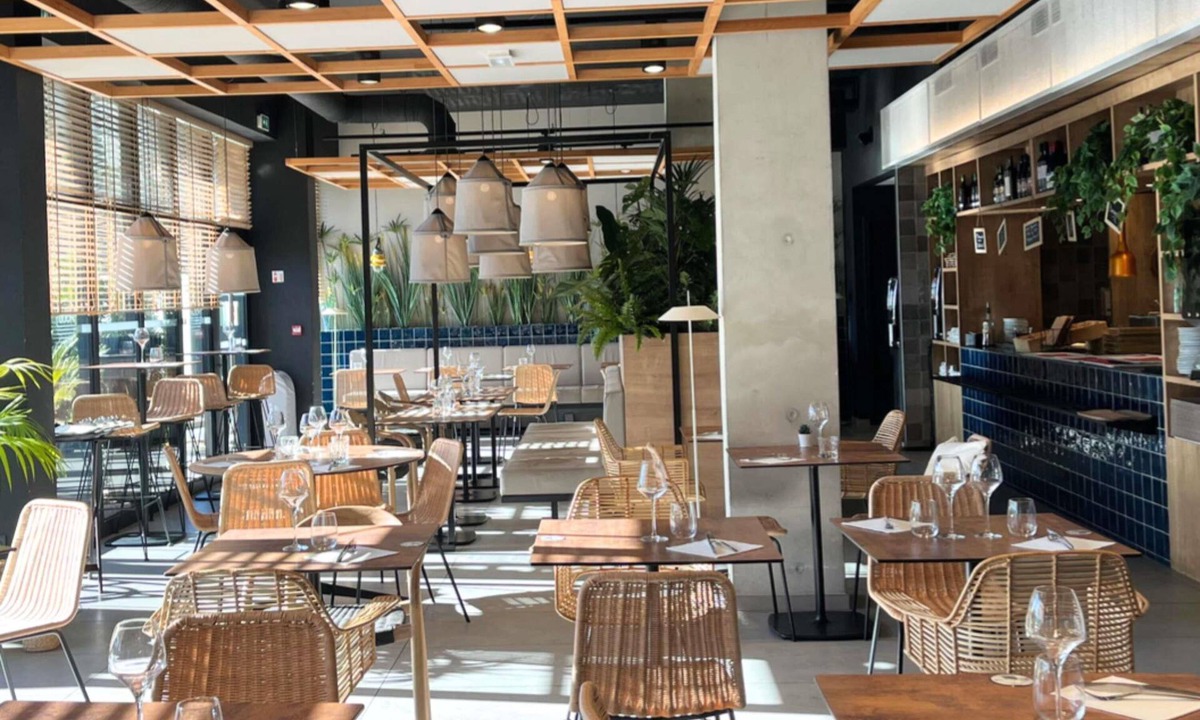 Lunel Hotel | Ibis Lunel Petite Camargue