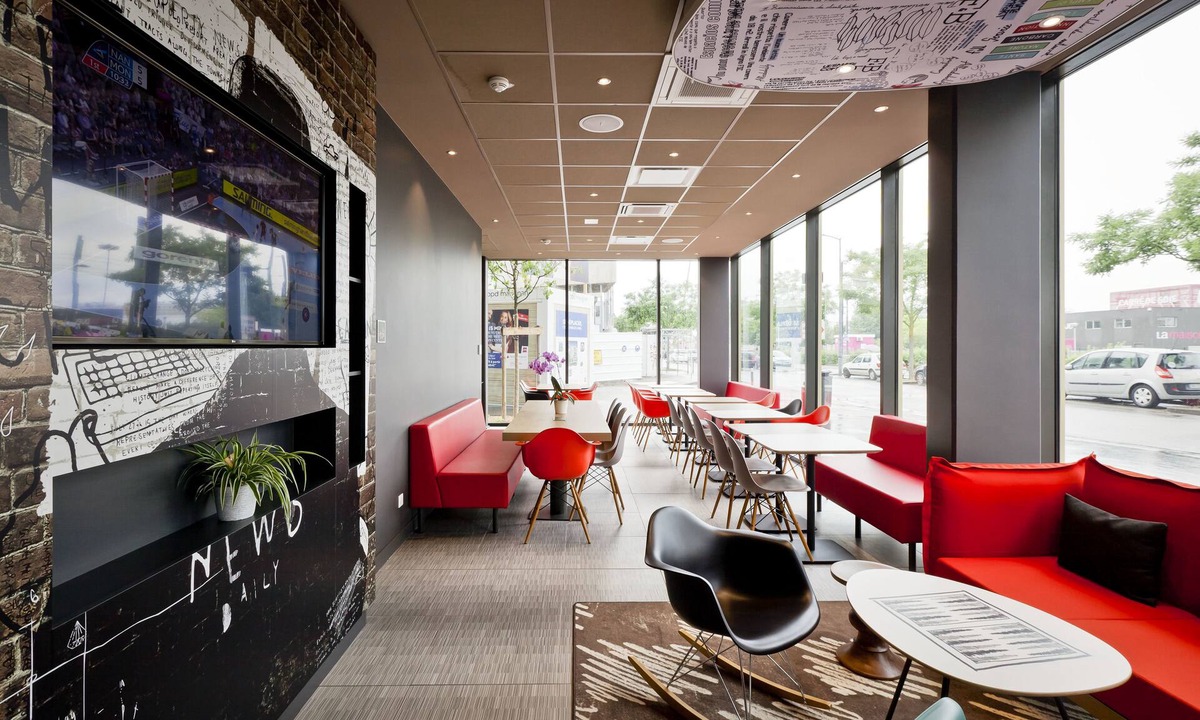 Vaulx-en-Velin Hotel | ibis Lyon Carré de Soie