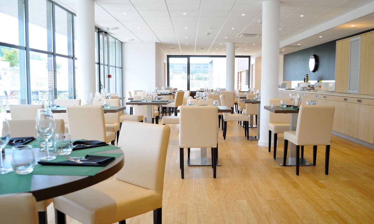 Chaponnay Hotel | ibis Lyon Est Chaponnay