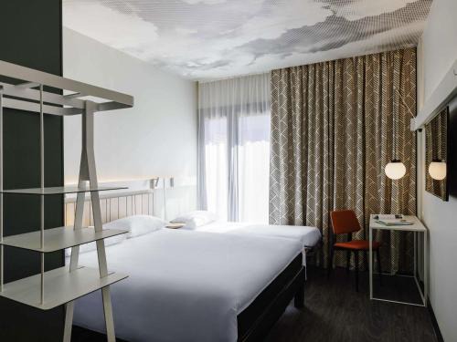 Jonage Hotel | ibis Lyon Est Meyzieu