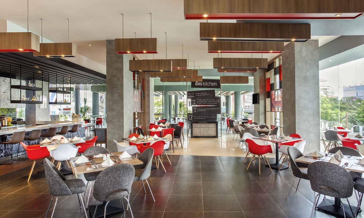 Manado City Centre Hotel | ibis Manado City Center Boulevard