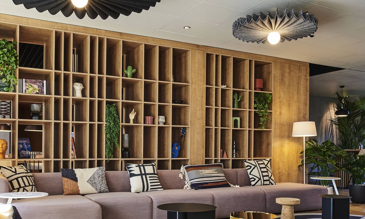 Montlhery Hotel | Ibis Montlhery Paris Sud