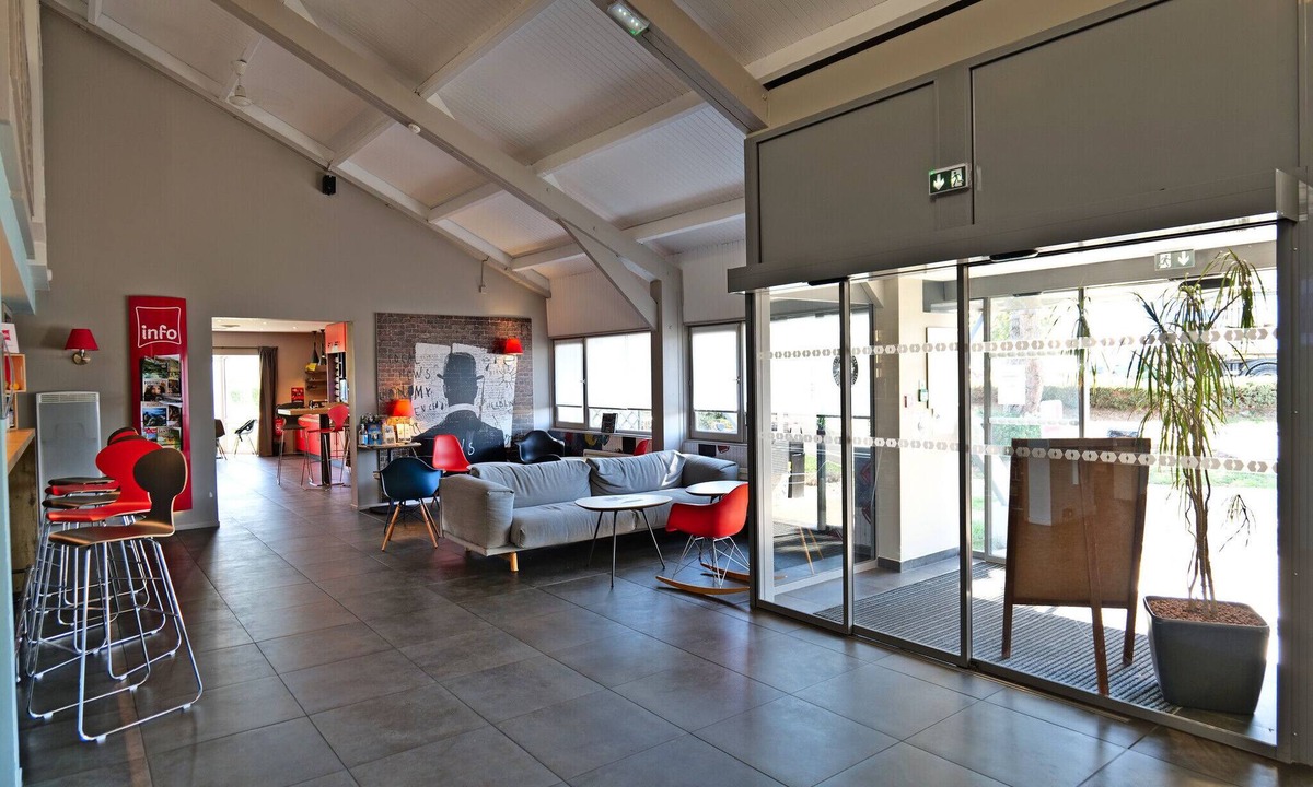 Moulins Hotel | ibis Moulins Sud