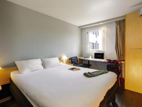 Sausheim Hotel | ibis Mulhouse Ile Napoleon