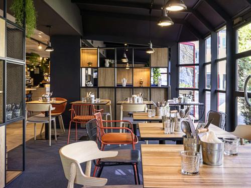 Quartier de la Boule - Champs-Pierreux Hotel | ibis Nanterre La Défense