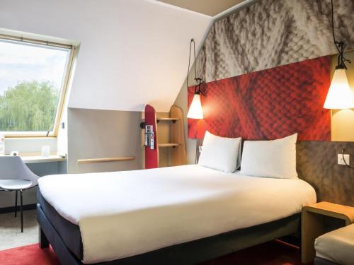 Senlis Hotel | ibis Senlis