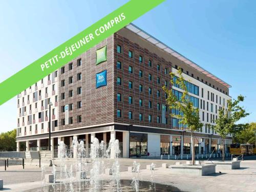 Quartier Administrations Hotel | ibis Styles Nimes Gare Centre