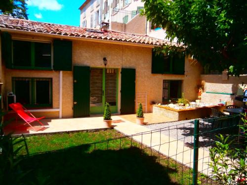 Riez Apartment | ic locations