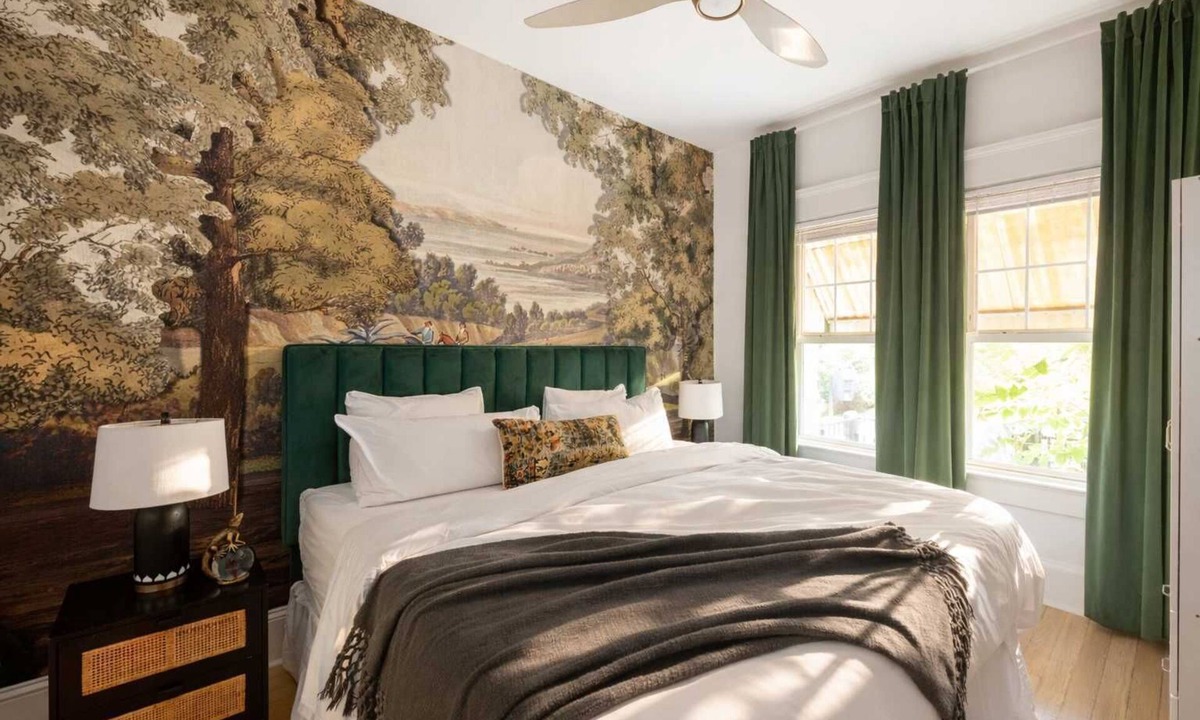Inman Park Apartment | Ice Cream Shop